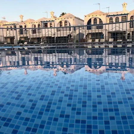 Apartment Playmar *