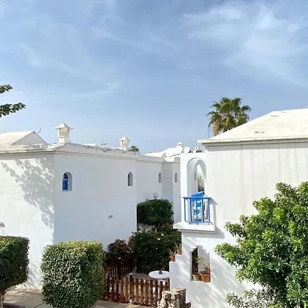 Apartment Playmar *
